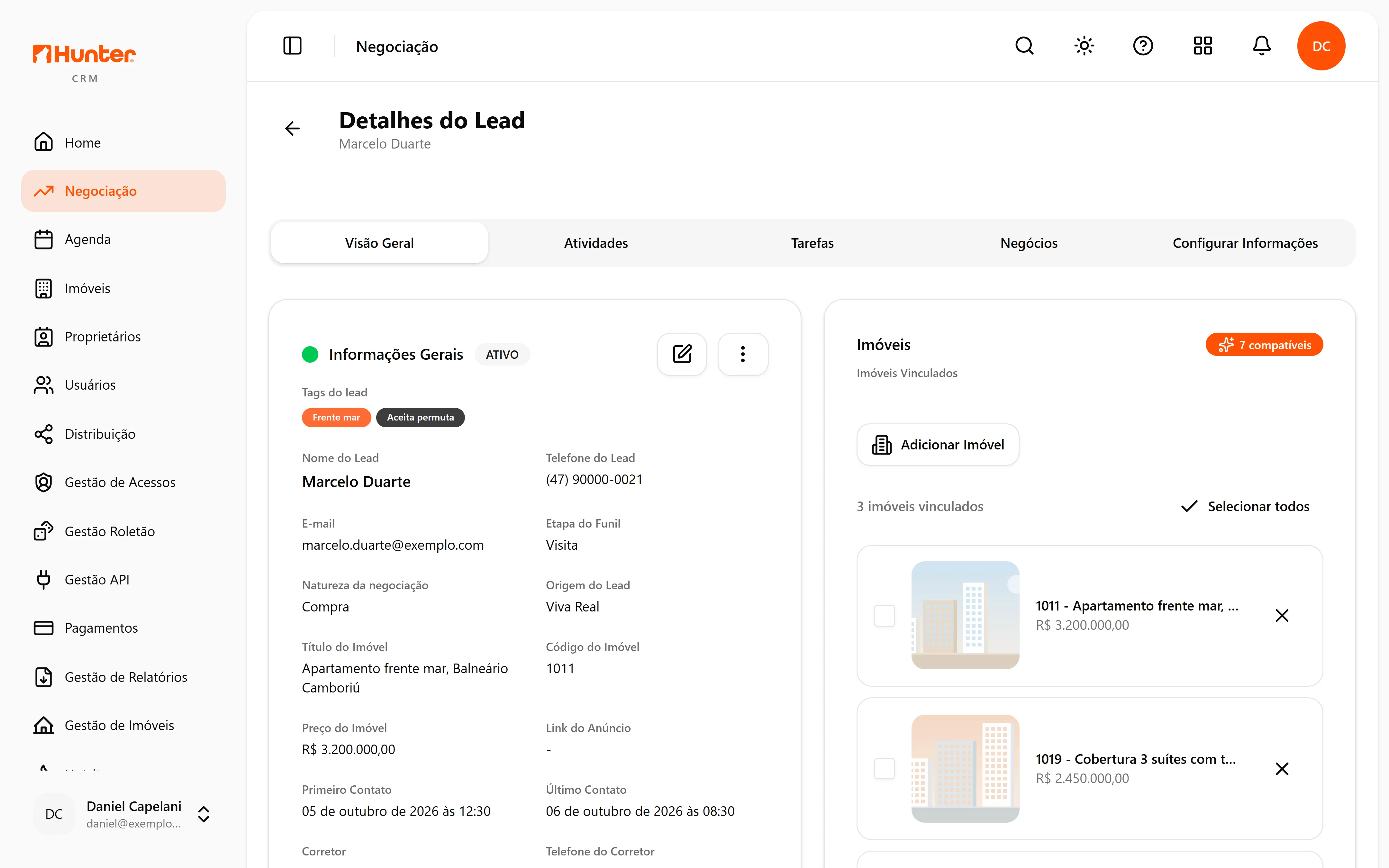 Ficha do lead no Hunter CRM com dados de contato, etapa do funil, origem, etiquetas e imóveis de interesse
